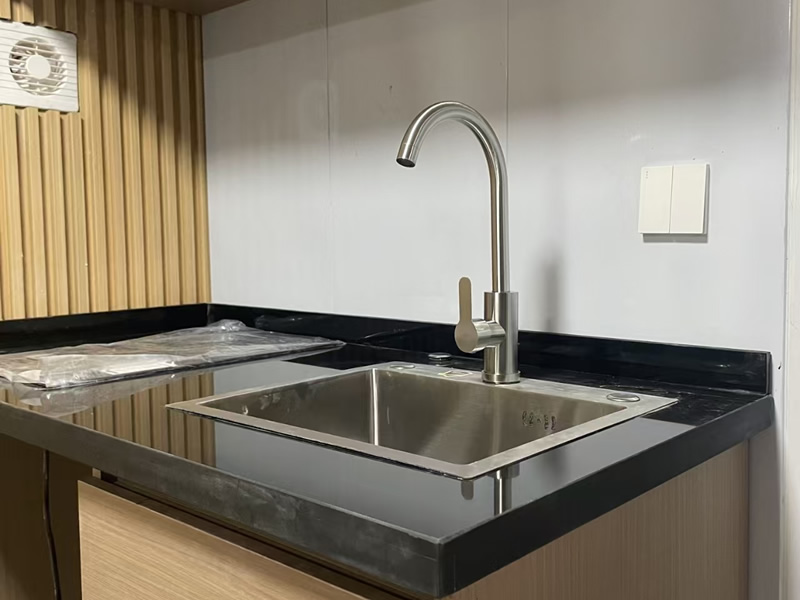 20-Foot Fixed Container House